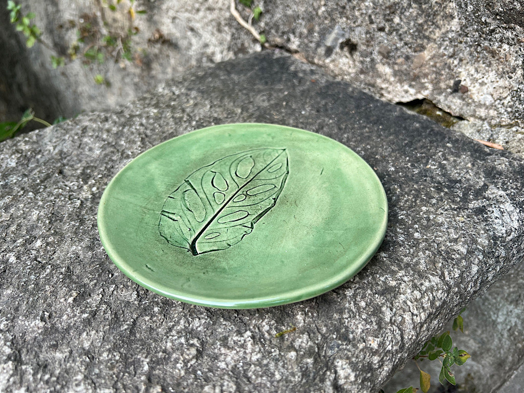 Handmade Ceramic Botanical Plate - Green Monstera