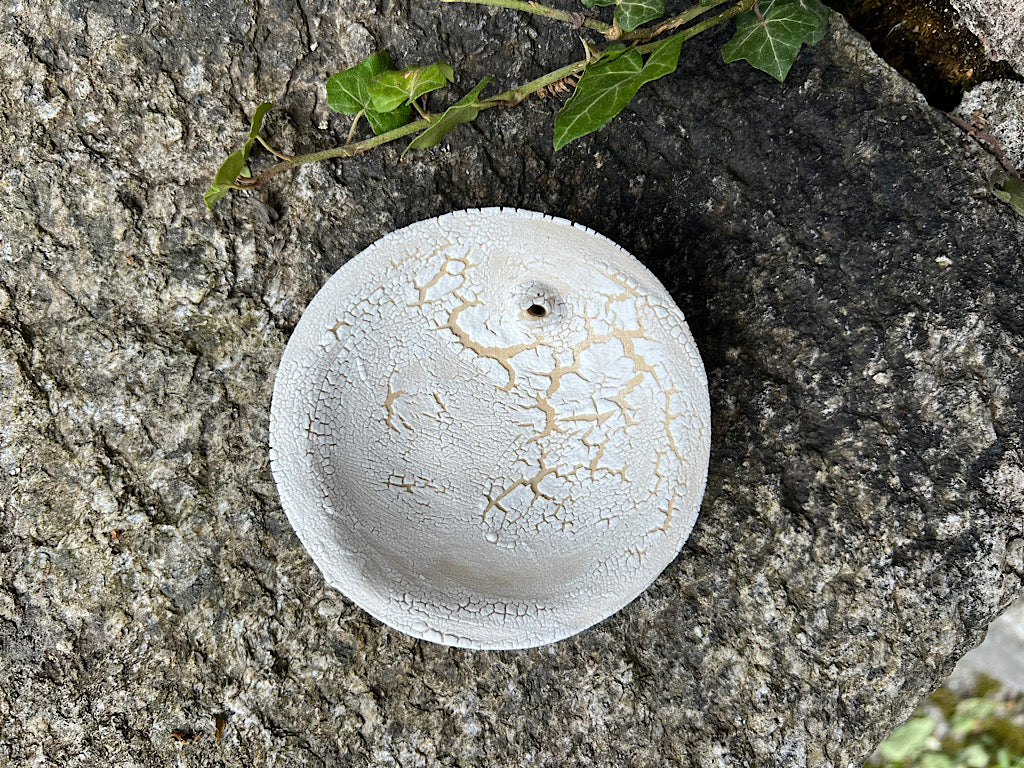 Handgemachter Keramik-Räucherstäbchenhalter