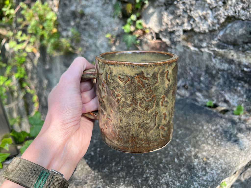Handmade Ceramic Coffee Mug - Green Stoneware 300 ml - Hen pattern