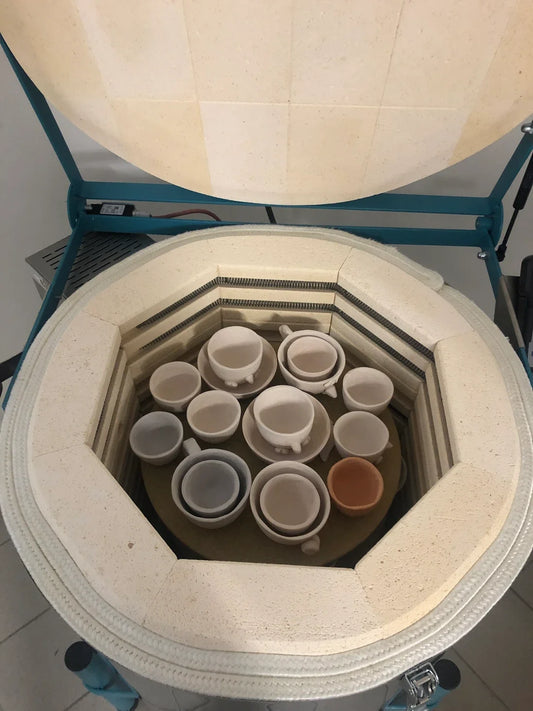 How to load a pottery kiln?