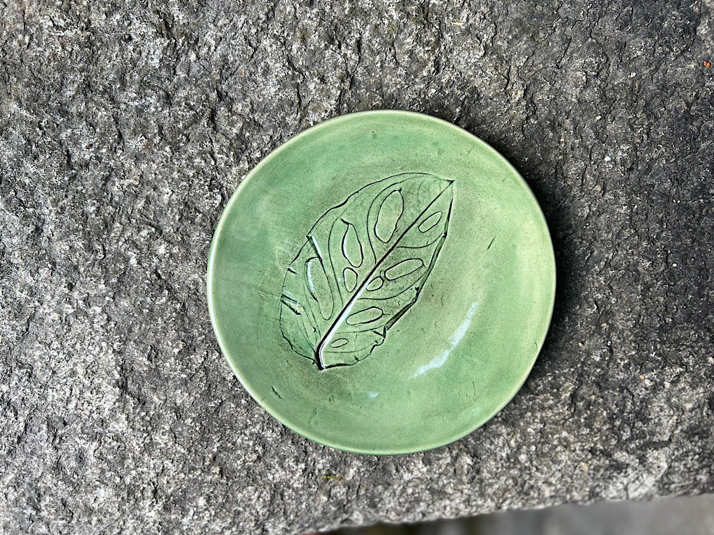 Handmade Ceramic Botanical Plate - Green Monstera