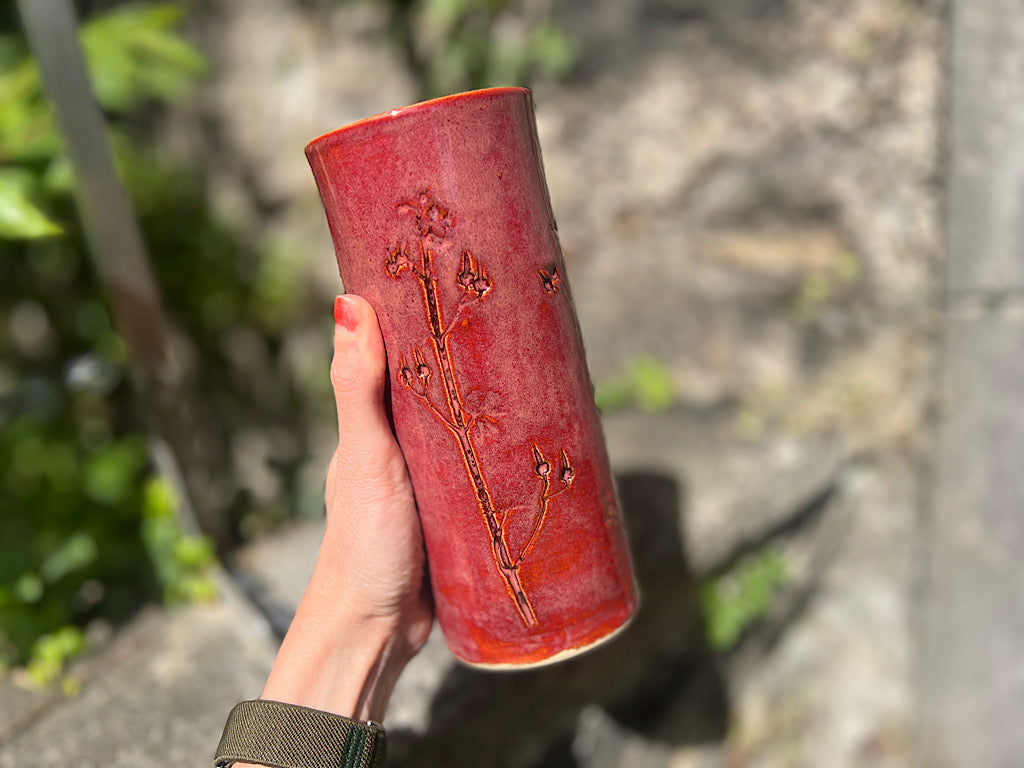 Botanical vase, red