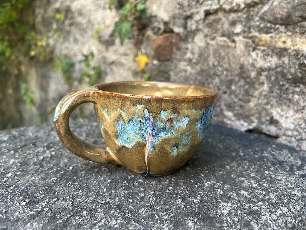 Tazza da Cappuccino Artigianale Nera – Ceramica Fatta a Mano 200 ml – Collezione Opalescente Scuro