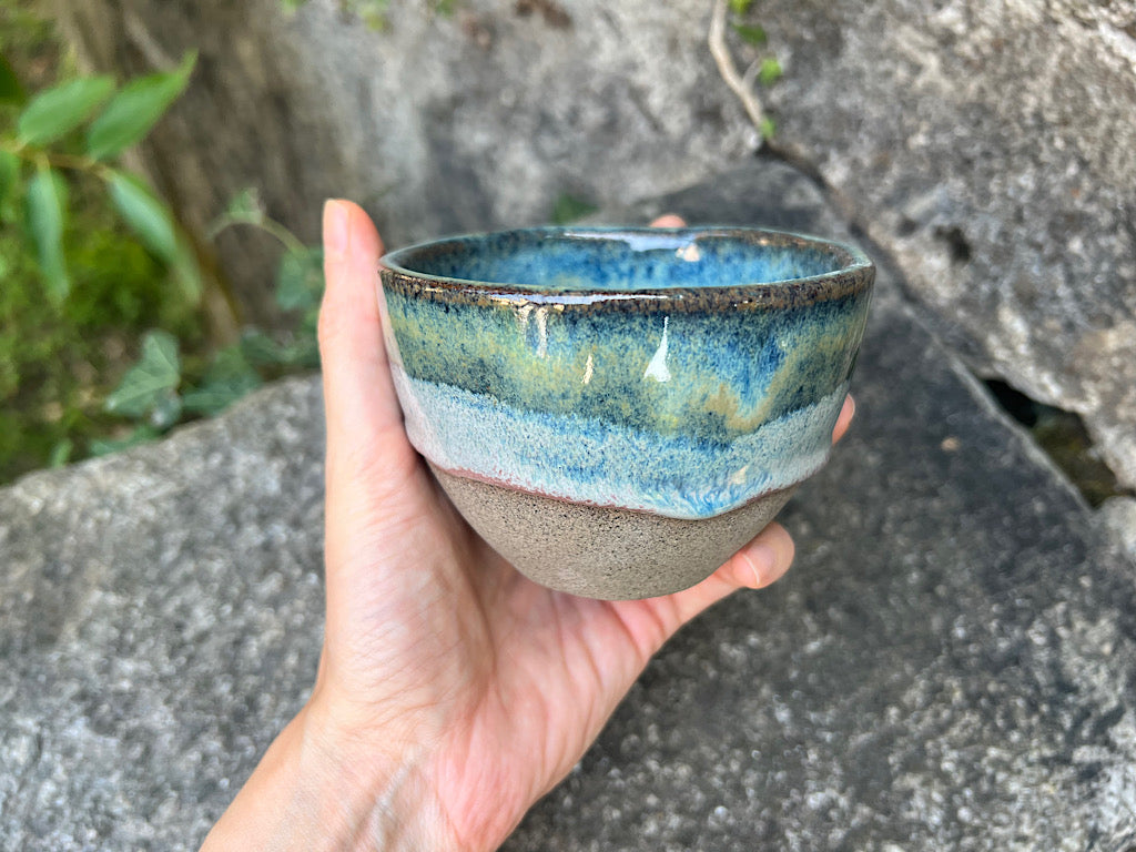 Handmade Ceramic Matcha Bowl - Black Stoneware 200 ml - Lakeshore