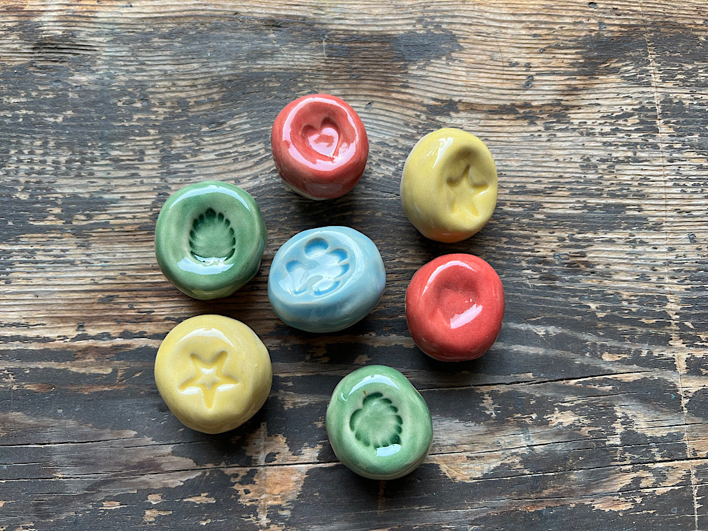 Pietra Anti Stress con il Cuore Rosa e Rosso in Ceramica